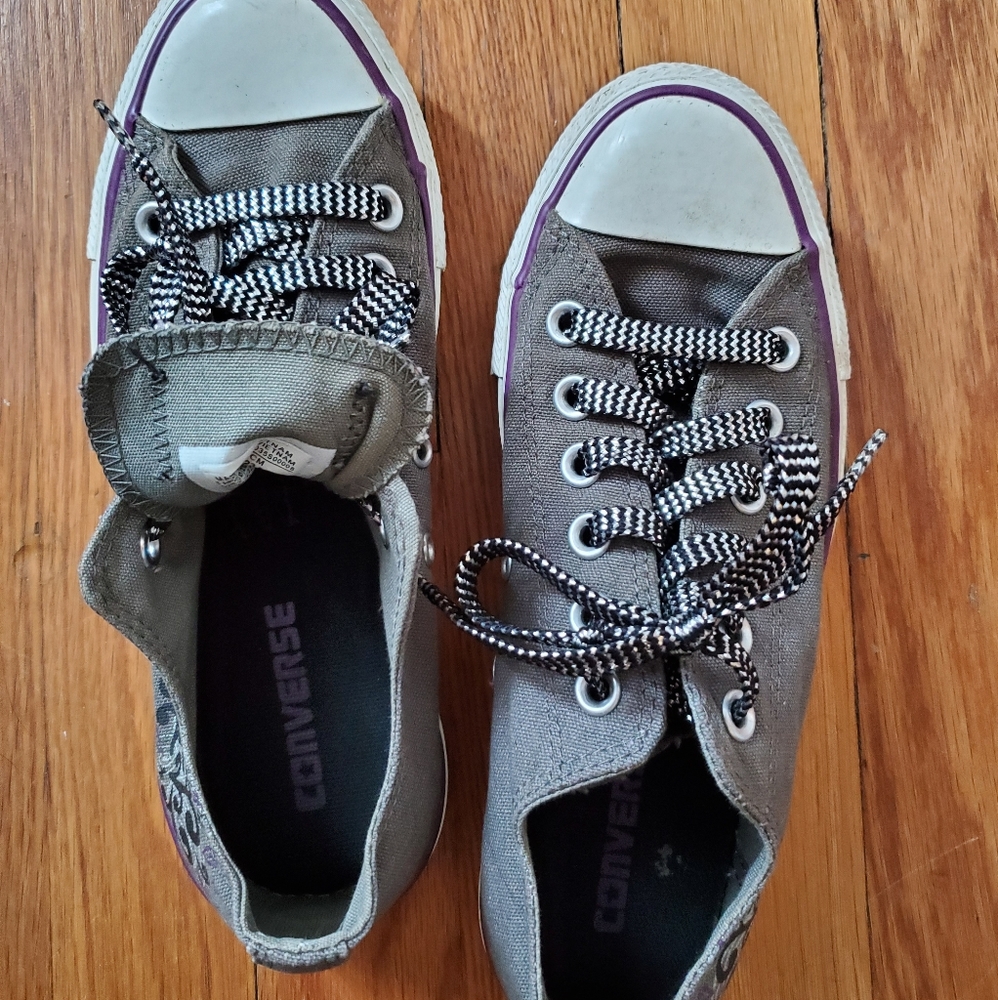 Grey converse all star